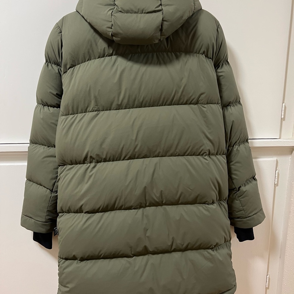 Aritzia Super Puff - Picture 4 of 4